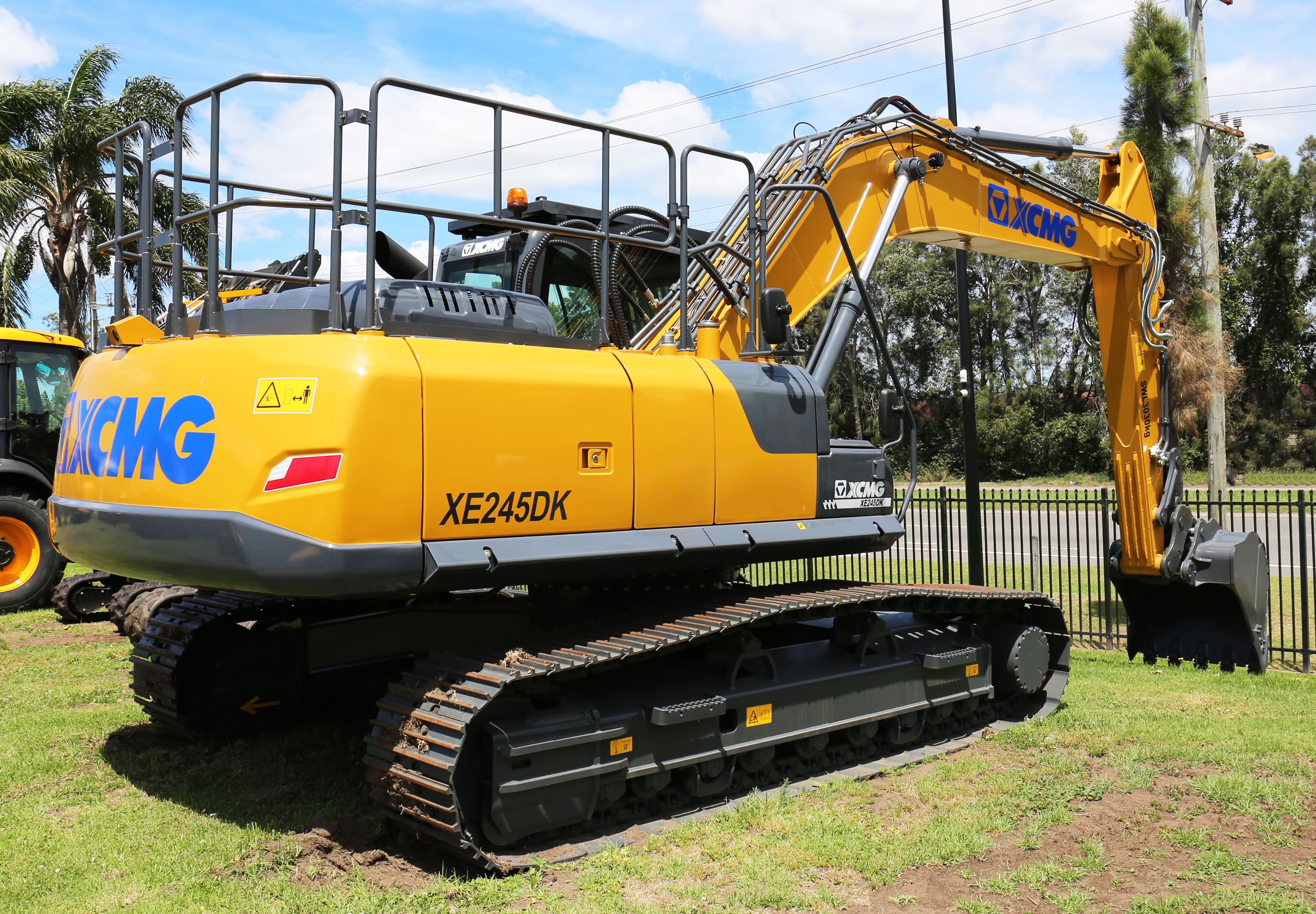 Enquire 2023 XCMG XE245DK Excavator QLD | Used